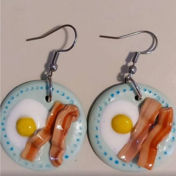 BACONWOMAN IS LIVE!!!
LIKE THIS NOTIFICATION TO KNOW WHEN I GO LIVE!!! - Picture 8 of 9